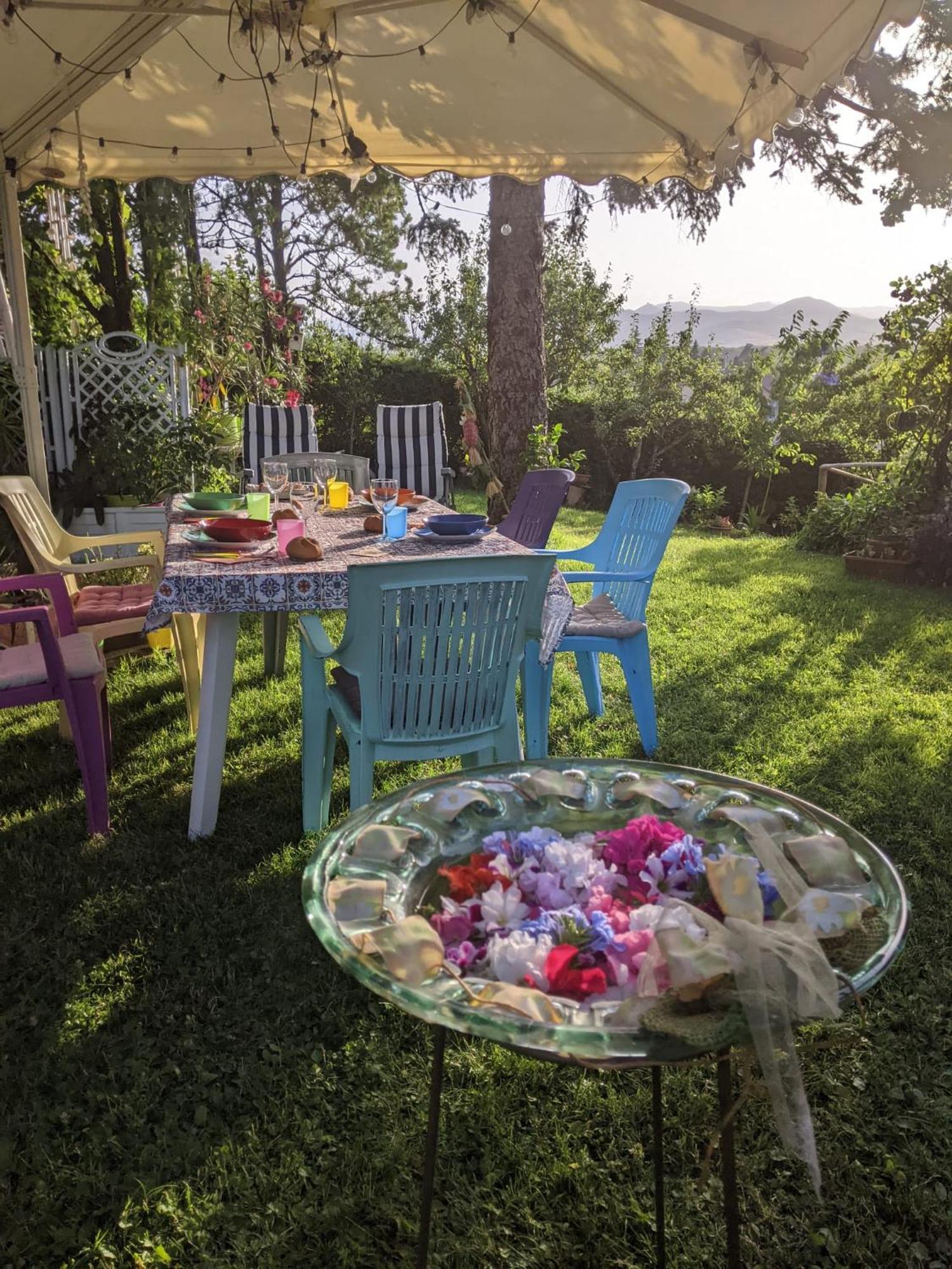 Nel Giardino Di Oz Bed & Breakfast Fornovo di Taro Dış mekan fotoğraf
